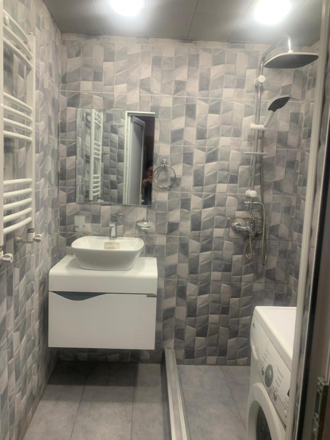 Good Luck Apartment Ереван Екстериор снимка